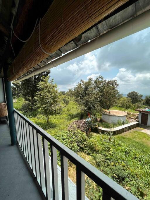 The Attic Library Villa Bir  Exterior photo